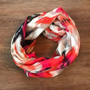 4/$20🌸Ikat Infinity Scarf